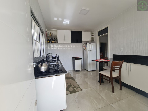 Imagem Casa com 3 Quartos à Venda, 140 m² em Contorno - Ponta Grossa Imagem Casa com 3 Quartos à Venda, 140 m² em Contorno - Ponta Grossa