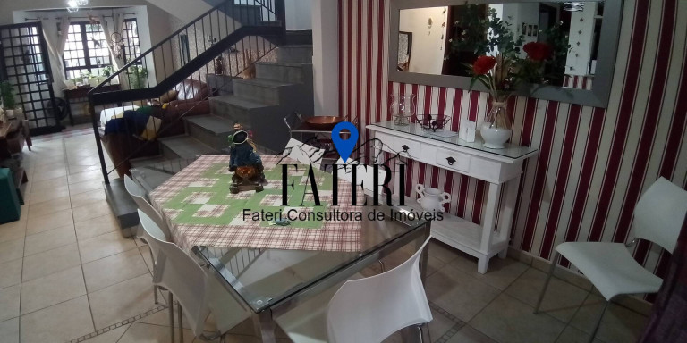 Imagem Casa com 3 Quartos à Venda, 310 m² em Jardim Maristela - Atibaia Imagem Casa com 3 Quartos à Venda, 310 m² em Jardim Maristela - Atibaia