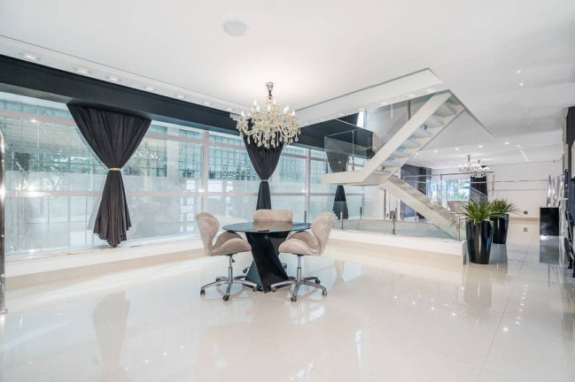 Imagem Casa com 4 Quartos à Venda, 751 m² em Jardim Social - Curitiba Imagem Casa com 4 Quartos à Venda, 751 m² em Jardim Social - Curitiba