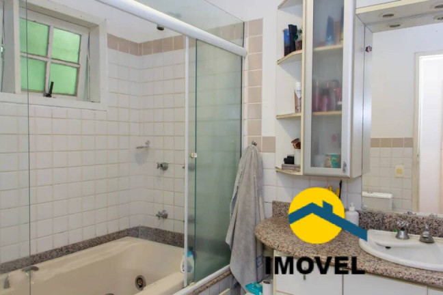 Imagem Casa com 4 Quartos à Venda, 550 m² em Itaipu - Niterói Imagem Casa com 4 Quartos à Venda, 550 m² em Itaipu - Niterói