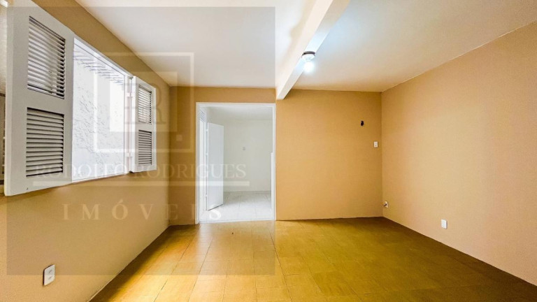 Imagem Casa com 3 Quartos à Venda, 210 m² em álvaro Weyne - Fortaleza