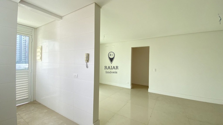 Imagem Apartamento com 2 Quartos à Venda,  em Champagnat - Curitiba