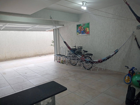 Imagem Casa com 3 Quartos à Venda, em São Paulo Imagem Casa com 3 Quartos à Venda, em São Paulo