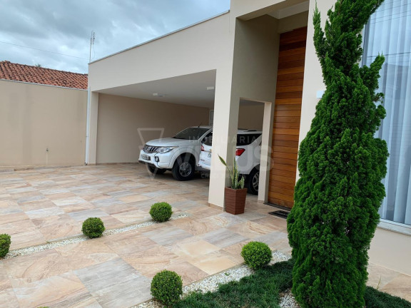 Imagem Casa com 4 Quartos à Venda, em Centro - Sarapui Imagem Casa com 4 Quartos à Venda, em Centro - Sarapui