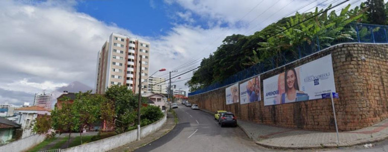 Imóvel com 2 Quartos à Venda, 