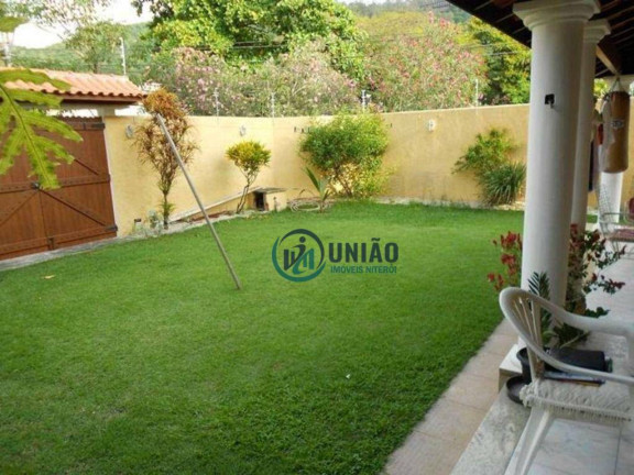 Casa com 4 Quartos à Venda, 341 m² em São Francisco - Niterói