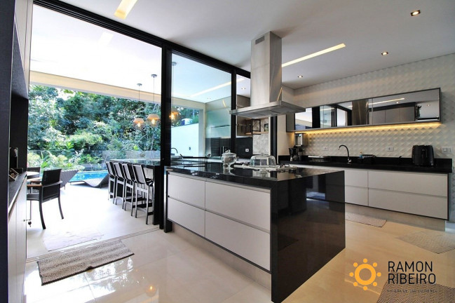 Imagem Imóvel com 5 Quartos à Venda, em Riviera - Bertioga Imagem Imóvel com 5 Quartos à Venda, em Riviera - Bertioga