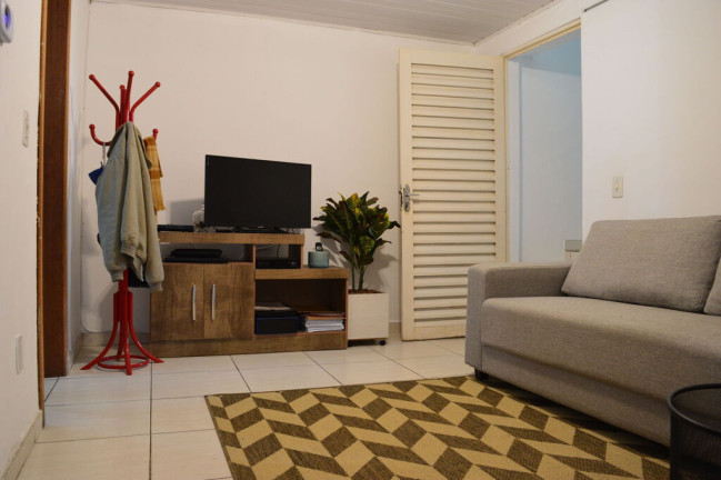 Imagem Casa com 3 Quartos à Venda, em Azenha - Porto Alegre Imagem Casa com 3 Quartos à Venda, em Azenha - Porto Alegre