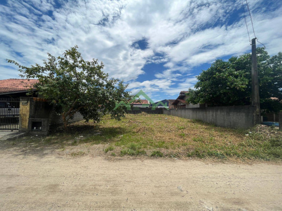 Casa à Venda, 300 m² em Centro - Balneário Barra Do Sul