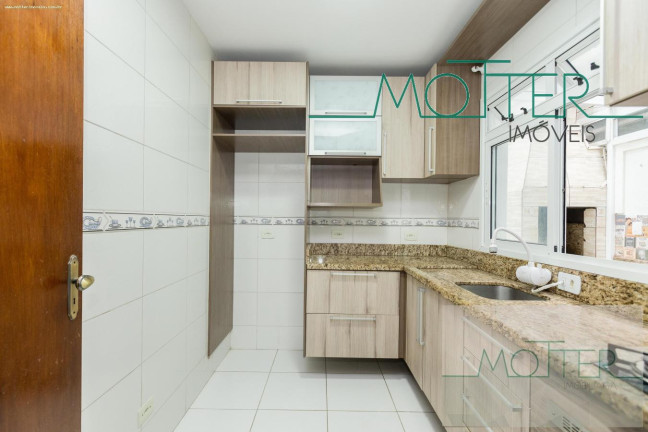 Imagem Casa com 3 Quartos à Venda, 105 m² em Pinheirinho - Curitiba