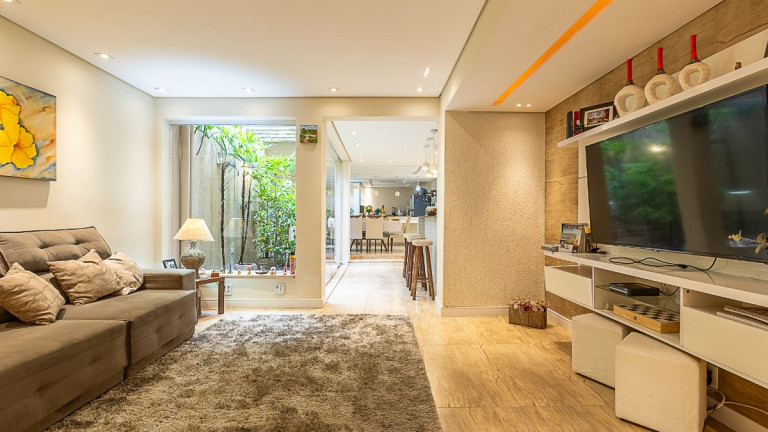 Sobrado com 4 Quartos à Venda, 300 m² em Cambuci - São Paulo