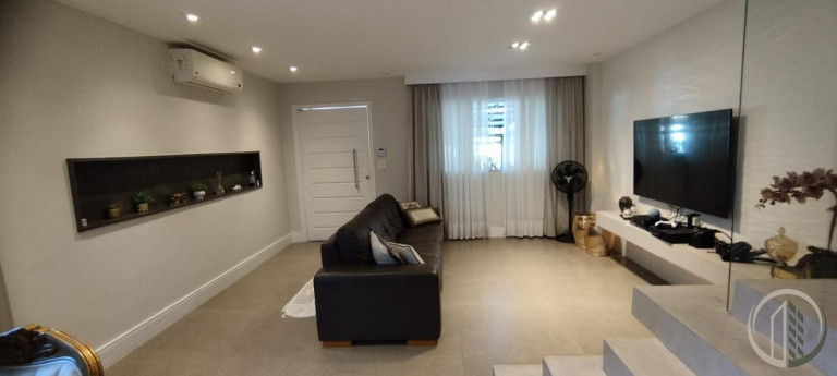 Imagem Casa com 3 Quartos à Venda, 252 m² em Marapé - Santos