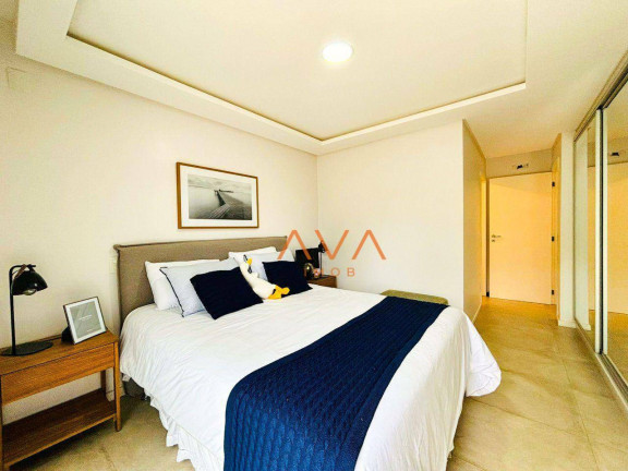 Imagem Casa com 3 Quartos à Venda, 413 m² em Jurerê Internacional - Florianópolis Imagem Casa com 3 Quartos à Venda, 413 m² em Jurerê Internacional - Florianópolis