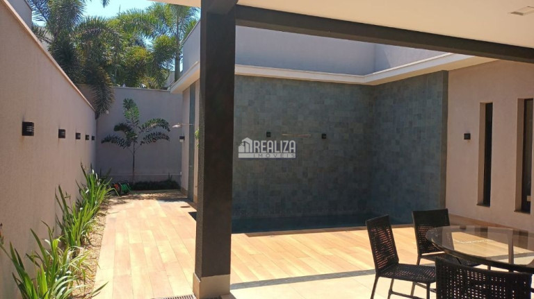 Imagem Casa de Condomínio com 3 Quartos à Venda, 404 m² em Recreio Dos Bandeirantes - Uberaba Imagem Casa de Condomínio com 3 Quartos à Venda, 404 m² em Recreio Dos Bandeirantes - Uberaba