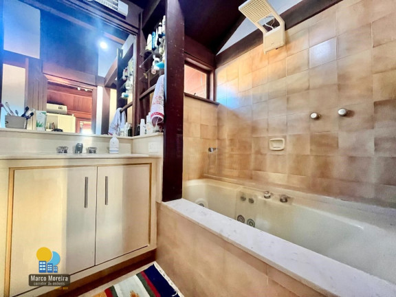 Imagem Casa com 4 Quartos à Venda, 205 m² em Itacorubi - Florianópolis Imagem Casa com 4 Quartos à Venda, 205 m² em Itacorubi - Florianópolis