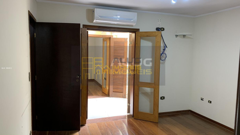 Imagem Casa com 3 Quartos à Venda, 230 m² em Vila Osasco - Osasco Imagem Casa com 3 Quartos à Venda, 230 m² em Vila Osasco - Osasco