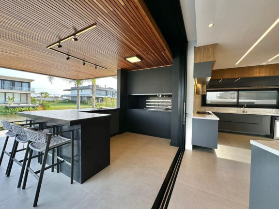 Imagem Casa com 5 Quartos à Venda, 450 m² em Centro - Capao Da Canoa Imagem Casa com 5 Quartos à Venda, 450 m² em Centro - Capao Da Canoa