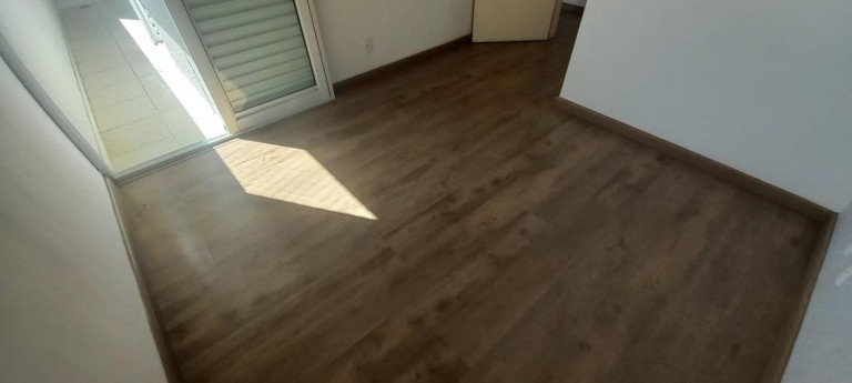 Imagem Imóvel com 3 Quartos à Venda, 74 m² Imagem Imóvel com 3 Quartos à Venda, 74 m²