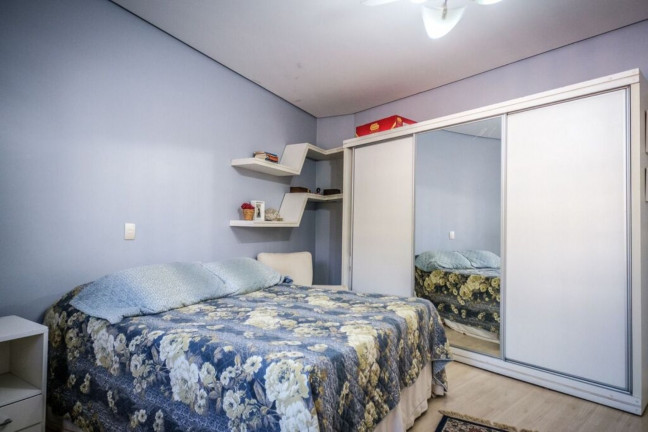 Imagem Imóvel com 5 Quartos à Venda, em Santa Tereza - Porto Alegre Imagem Imóvel com 5 Quartos à Venda, em Santa Tereza - Porto Alegre