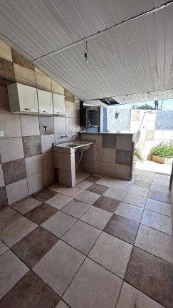 Imagem Sobrado com 4 Quartos à Venda, 218 m² em Vila Areao - Taubaté Imagem Sobrado com 4 Quartos à Venda, 218 m² em Vila Areao - Taubaté