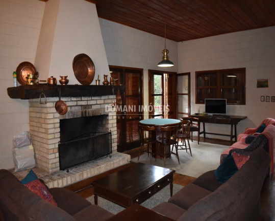 Imagem Casa com 4 Quartos à Venda, 185 m² em Região Do Vale Encantado - Campos Do Jordão Imagem Casa com 4 Quartos à Venda, 185 m² em Região Do Vale Encantado - Campos Do Jordão