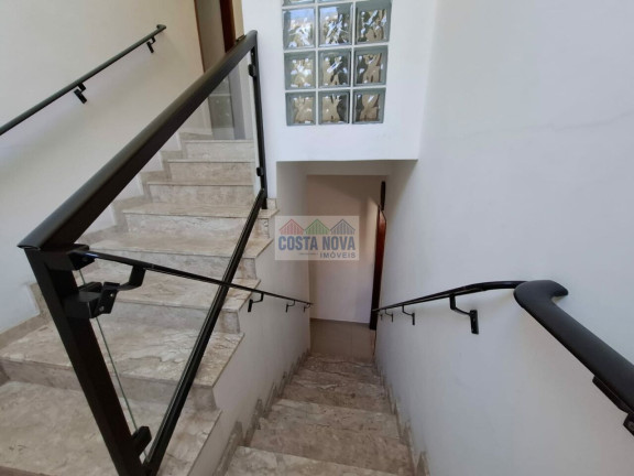 Imagem Casa com 5 Quartos à Venda, 200 m² Imagem Casa com 5 Quartos à Venda, 200 m²