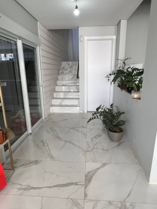 Imagem Casa com 4 Quartos à Venda, 360 m² em Estreito - Florianópolis Imagem Casa com 4 Quartos à Venda, 360 m² em Estreito - Florianópolis