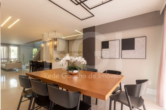 Imagem Casa com 3 Quartos à Venda, 240 m² em Jardim Itu - Porto Alegre Imagem Casa com 3 Quartos à Venda, 240 m² em Jardim Itu - Porto Alegre
