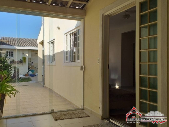 Imagem Casa com 3 Quartos à Venda, 165 m² em Loteamento Villa Branca - Jacareí