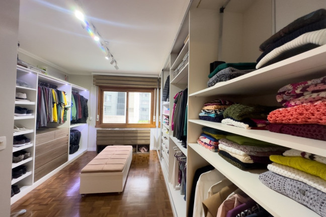 Imagem Apartamento com 3 Quartos à Venda, 120 m² em Menino Deus - Porto Alegre Imagem Apartamento com 3 Quartos à Venda, 120 m² em Menino Deus - Porto Alegre