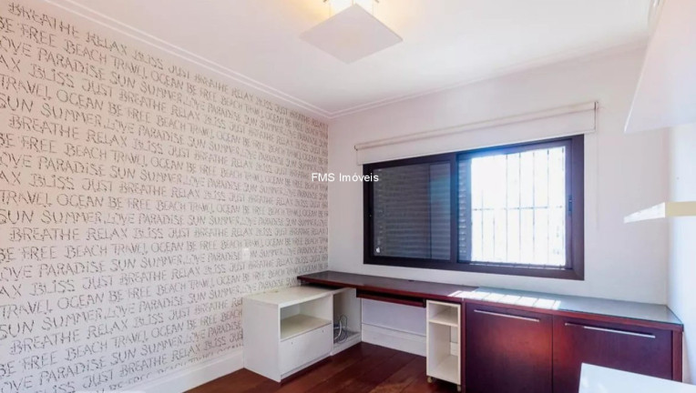 Imagem Imóvel com 3 Quartos à Venda, 230 m² em Moema - São Paulo Imagem Imóvel com 3 Quartos à Venda, 230 m² em Moema - São Paulo