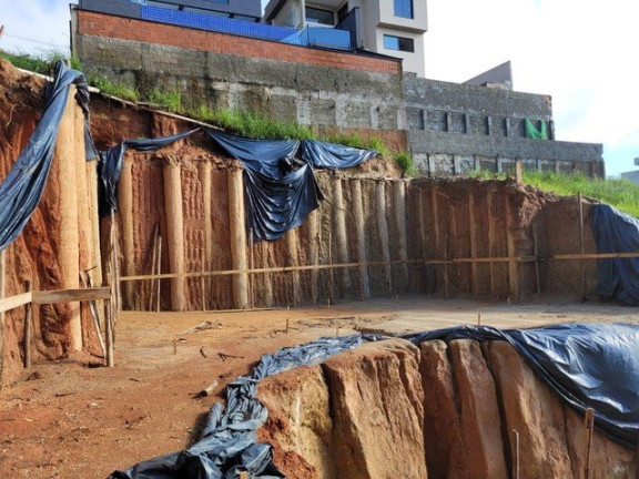 Imagem Casa com 3 Quartos à Venda, 312 m² em Sítio Do Morro - Santana De Parnaíba Imagem Casa com 3 Quartos à Venda, 312 m² em Sítio Do Morro - Santana De Parnaíba