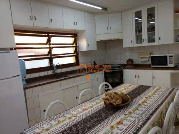 Imagem Sobrado com 4 Quartos à Venda, 225 m² em Vila Nova Bonsucesso - Guarulhos Imagem Sobrado com 4 Quartos à Venda, 225 m² em Vila Nova Bonsucesso - Guarulhos