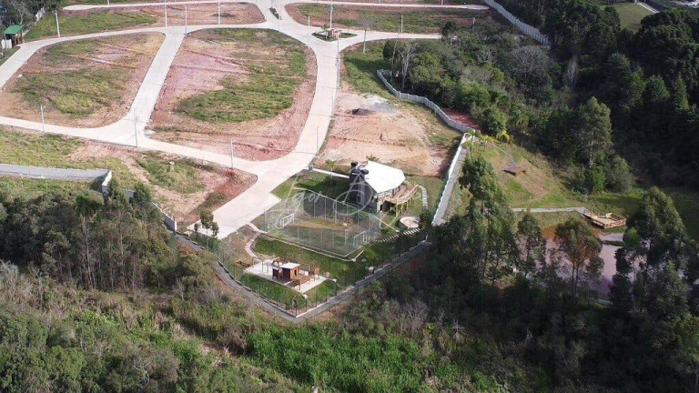 Imagem Terreno à Venda, 282 m² em Vila Rivabem - Campo Largo