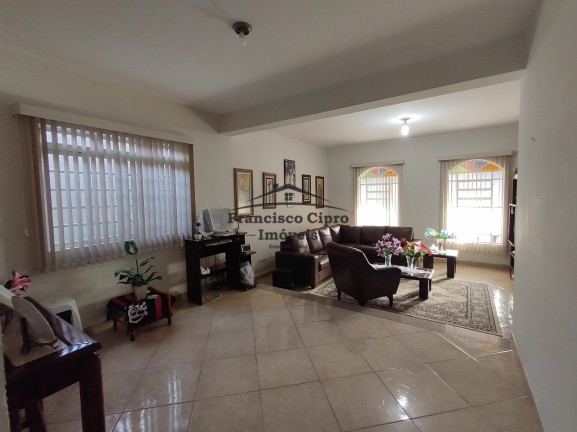 Imagem Casa com 3 Quartos à Venda, 230 m² em Pedregulho - Guaratinguetá Imagem Casa com 3 Quartos à Venda, 230 m² em Pedregulho - Guaratinguetá