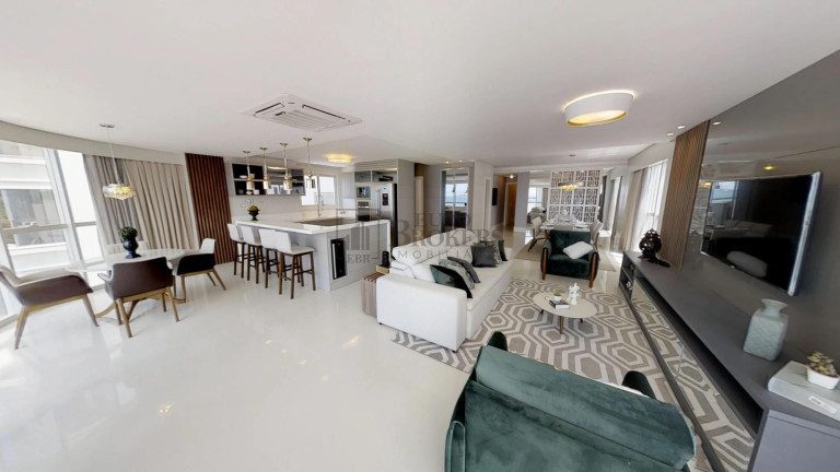 Imagem Apartamento com 5 Quartos à Venda, 237 m² em Centro - Balneário Camboriú Imagem Apartamento com 5 Quartos à Venda, 237 m² em Centro - Balneário Camboriú