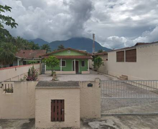 Casa com 2 Quartos à Venda, 112 m² em Praia Da Maranduba - Ubatuba