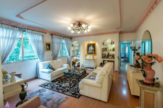 Apartamento com 3 Quartos à Venda, 188 m²