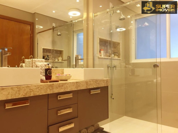 Imagem Casa com 4 Quartos à Venda, 864 m² em Centro - Pelotas