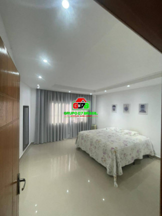 Imagem Chácara com 5 Quartos à Venda, 300 m² em Esplanada Santa Helena - Taubaté Imagem Chácara com 5 Quartos à Venda, 300 m² em Esplanada Santa Helena - Taubaté