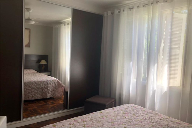 Imagem Imóvel com 1 Quarto à Venda, em Petrópolis - Porto Alegre Imagem Imóvel com 1 Quarto à Venda, em Petrópolis - Porto Alegre