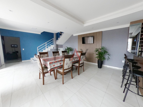 Imagem Casa com 3 Quartos à Venda, 376 m² em Centro - Guarapuava Imagem Casa com 3 Quartos à Venda, 376 m² em Centro - Guarapuava