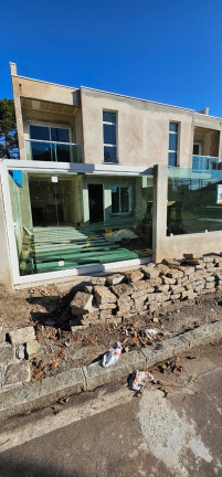 Imagem Sobrado com 3 Quartos à Venda, 139 m² em Centro - Quatro Barras Imagem Sobrado com 3 Quartos à Venda, 139 m² em Centro - Quatro Barras