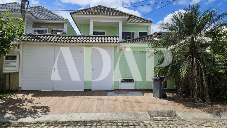 Imagem Casa com 3 Quartos à Venda, 220 m² em Vargem Pequena - Rio De Janeiro