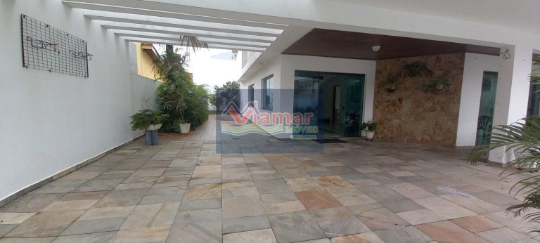 Imagem Casa com 4 Quartos para Temporada, 350 m² em Jardim Virgínia - Guarujá Imagem Casa com 4 Quartos para Temporada, 350 m² em Jardim Virgínia - Guarujá