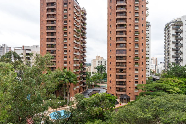 Imagem Imóvel com 3 Quartos à Venda, em Vila Andrade - São Paulo Imagem Imóvel com 3 Quartos à Venda, em Vila Andrade - São Paulo