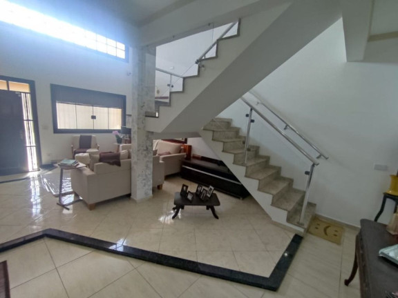 Imagem Sobrado com 4 Quartos à Venda, 327 m² em Vila Amorim - Suzano Imagem Sobrado com 4 Quartos à Venda, 327 m² em Vila Amorim - Suzano