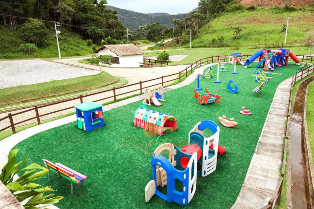 Imagem Terreno à Venda, 596 m² em Vargem Grande - Teresópolis Imagem Terreno à Venda, 596 m² em Vargem Grande - Teresópolis