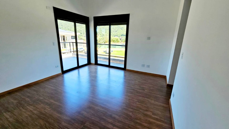 Imagem Casa com 3 Quartos à Venda, em Poços De Caldas Imagem Casa com 3 Quartos à Venda, em Poços De Caldas