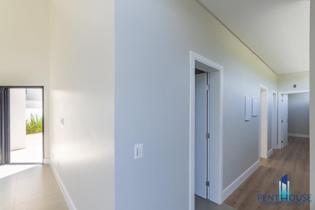 Imagem Casa com 3 Quartos à Venda, 452 m² em Santa Regina - Camboriú Imagem Casa com 3 Quartos à Venda, 452 m² em Santa Regina - Camboriú